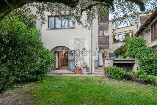 appartamento in vendita a Gardone Riviera in zona Fasano