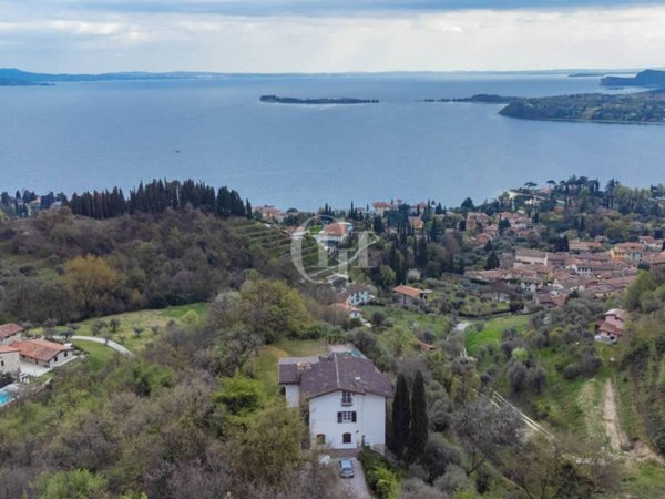 casa indipendente in vendita a Gardone Riviera