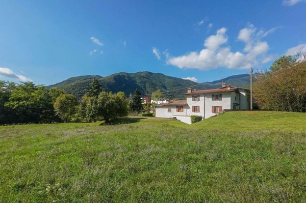 appartamento in vendita a Gardone Riviera in zona San Michele