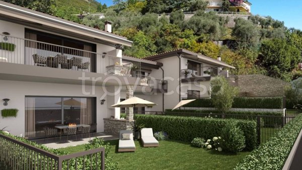 appartamento in vendita a Gardone Riviera in zona Fasano