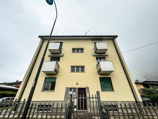 appartamento in vendita a Gardone Riviera in zona San Michele