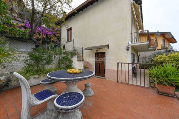 appartamento in vendita a Gardone Riviera in zona Morgnaga