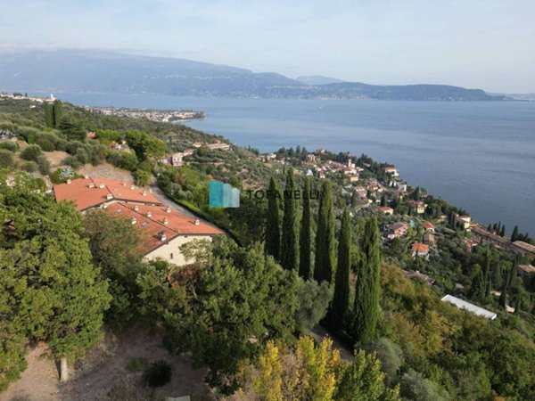 appartamento in vendita a Gardone Riviera