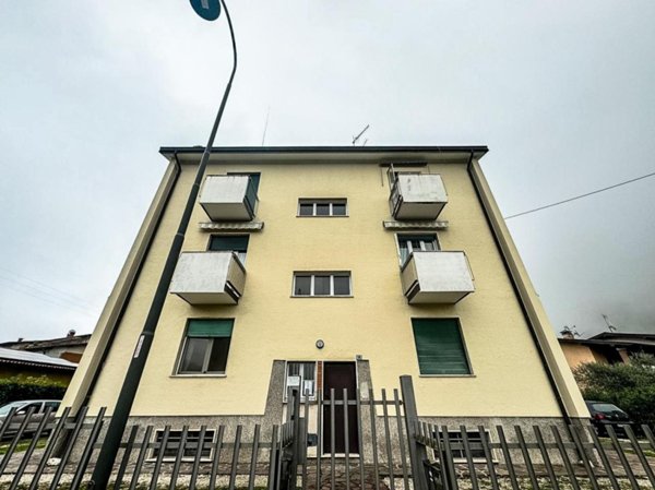 appartamento in vendita a Gardone Riviera in zona San Michele