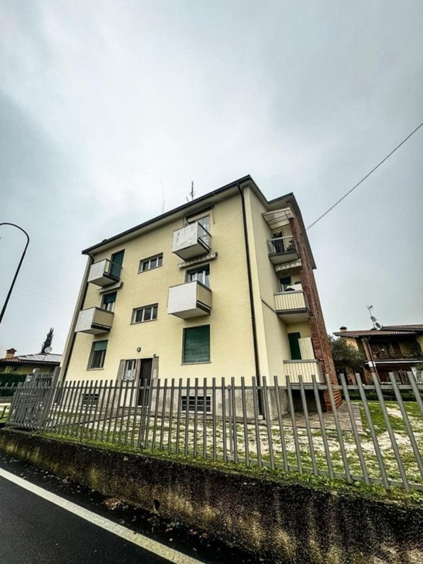 appartamento in vendita a Gardone Riviera in zona San Michele