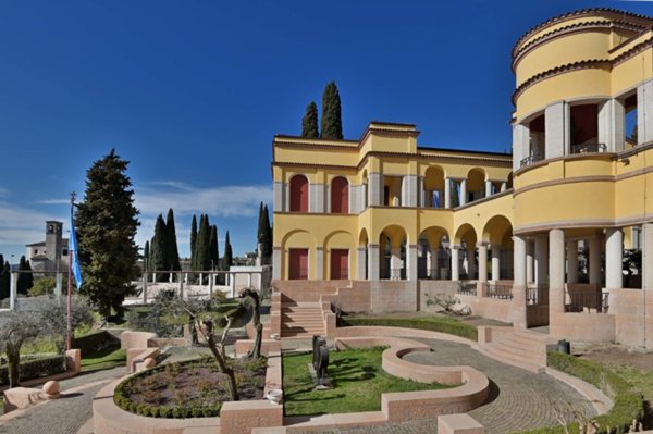appartamento in vendita a Gardone Riviera