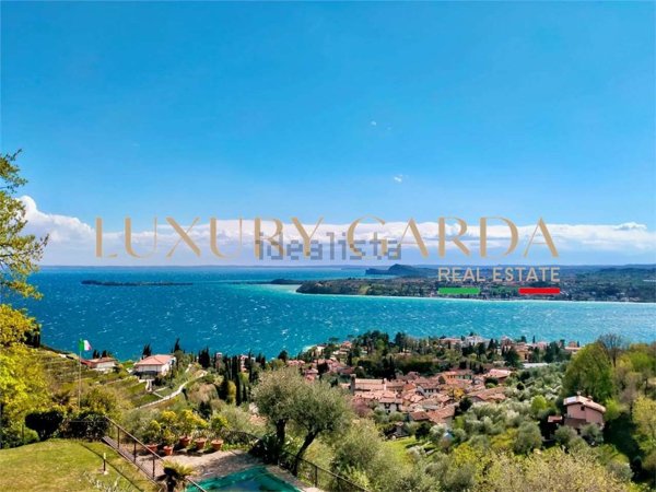 casa indipendente in vendita a Gardone Riviera