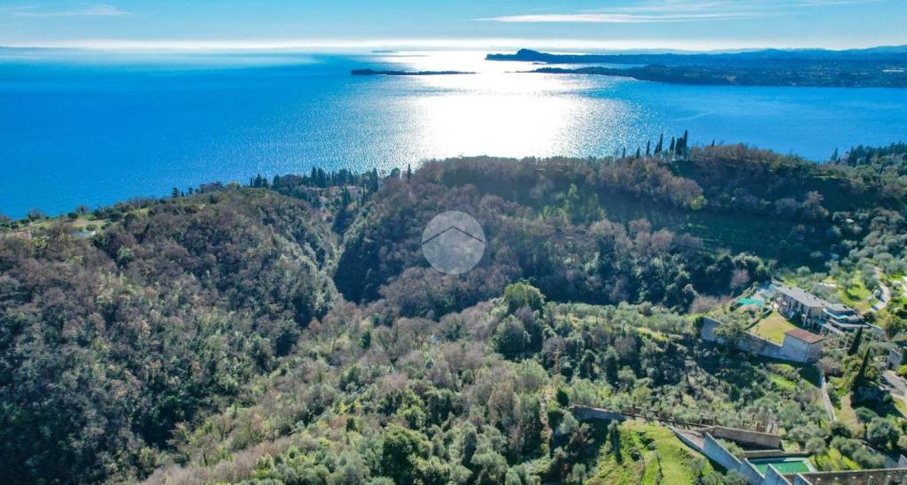 casa indipendente in vendita a Gardone Riviera in zona Fasano