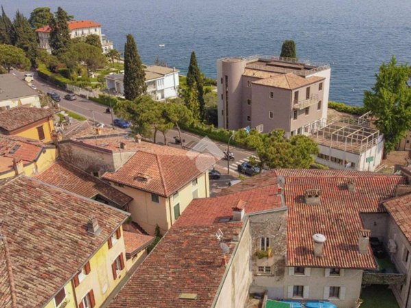 casa indipendente in vendita a Gardone Riviera