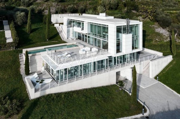 casa indipendente in vendita a Gardone Riviera