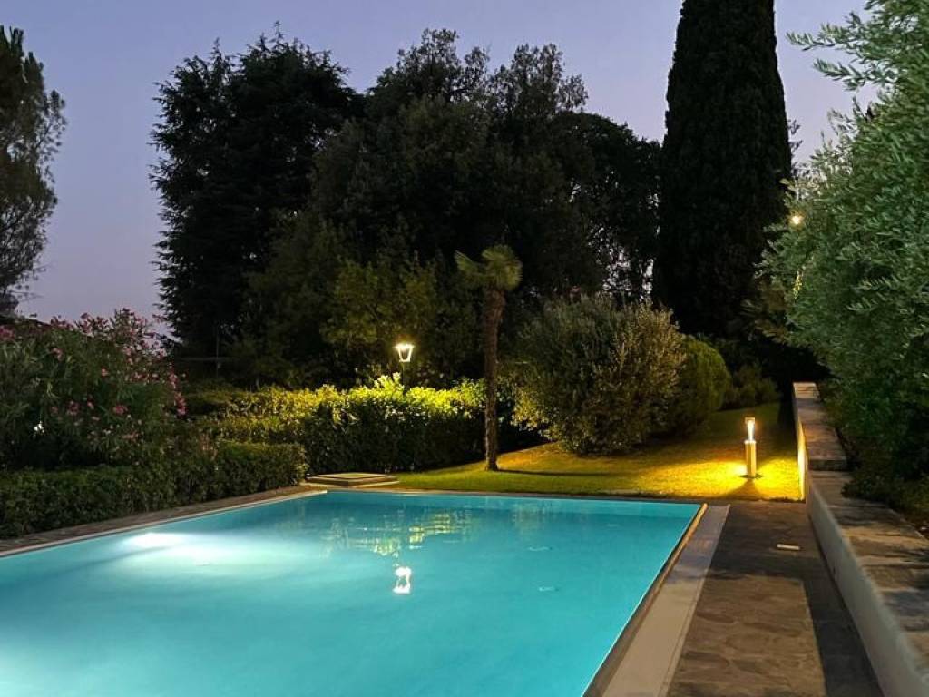 appartamento in vendita a Gardone Riviera
