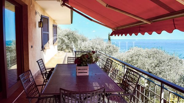 casa indipendente in vendita a Gardone Riviera