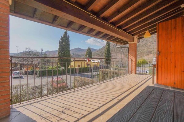 appartamento in vendita a Gardone Riviera in zona San Michele