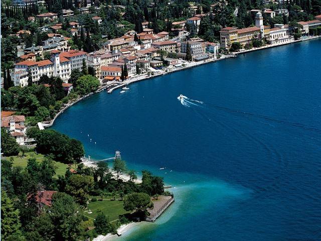 intera palazzina in vendita a Gardone Riviera