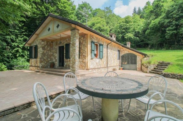 casa indipendente in vendita a Gardone Riviera