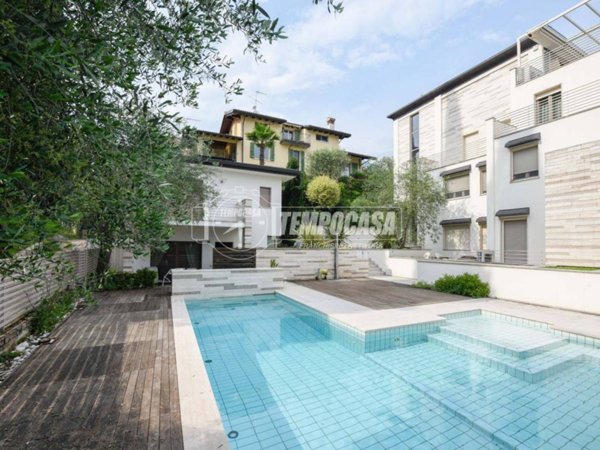 casa indipendente in vendita a Gardone Riviera