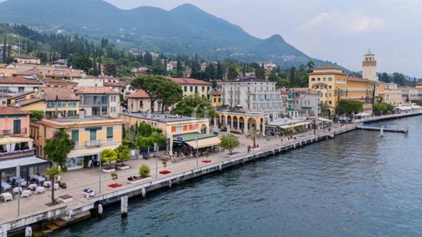 appartamento in vendita a Gardone Riviera