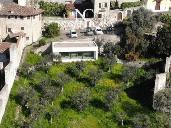 casa indipendente in vendita a Gardone Riviera
