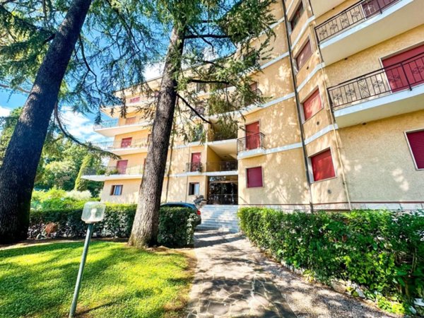 appartamento in vendita a Gardone Riviera