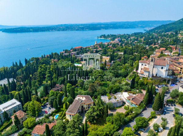 appartamento in vendita a Gardone Riviera