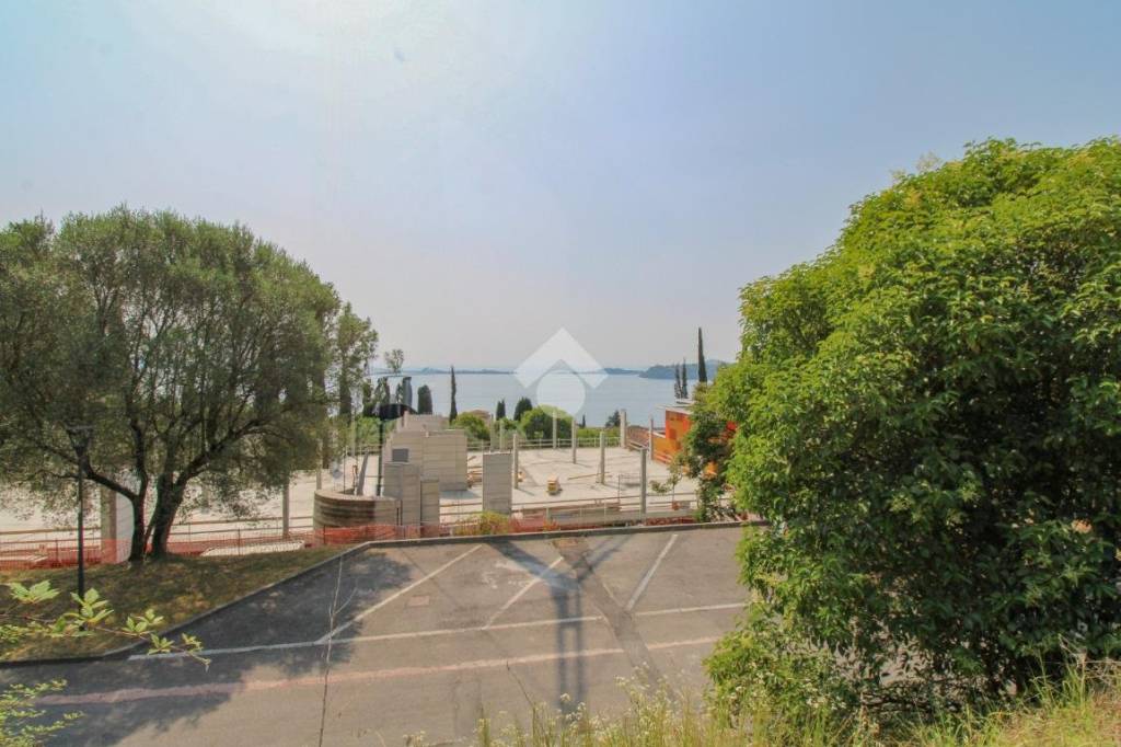 negozio in vendita a Gardone Riviera