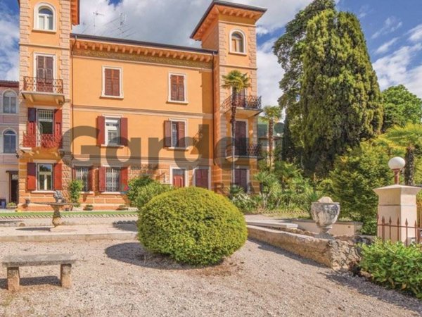 appartamento in vendita a Gardone Riviera