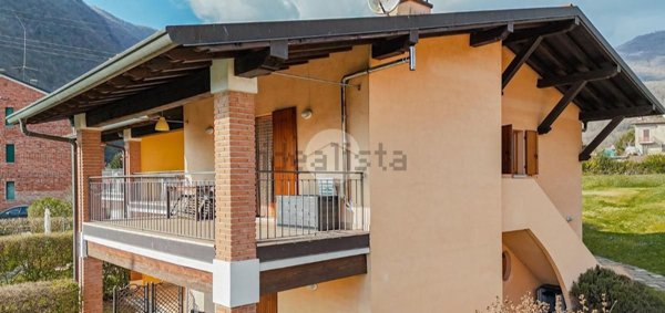 appartamento in vendita a Gardone Riviera in zona San Michele
