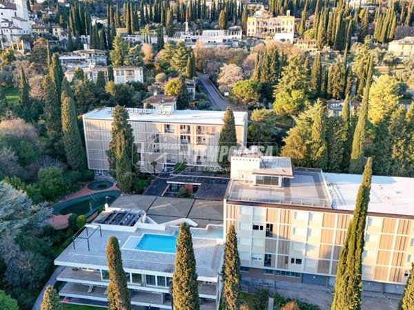 appartamento in vendita a Gardone Riviera