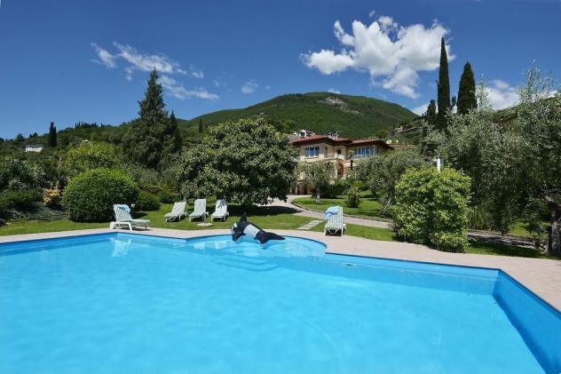 casa indipendente in vendita a Gardone Riviera