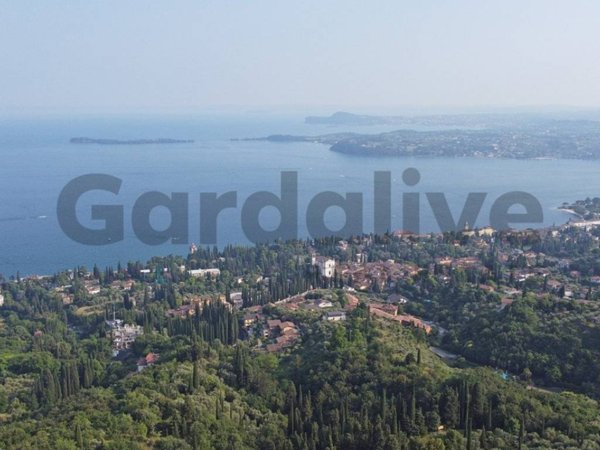 terreno edificabile in vendita a Gardone Riviera