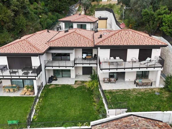 appartamento in vendita a Gardone Riviera