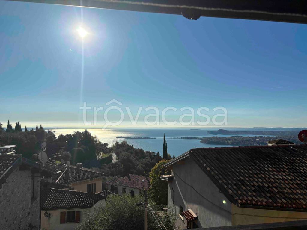 appartamento in vendita a Gardone Riviera in zona Tresnico