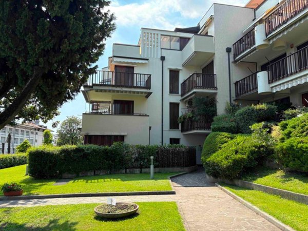 appartamento in vendita a Gardone Riviera