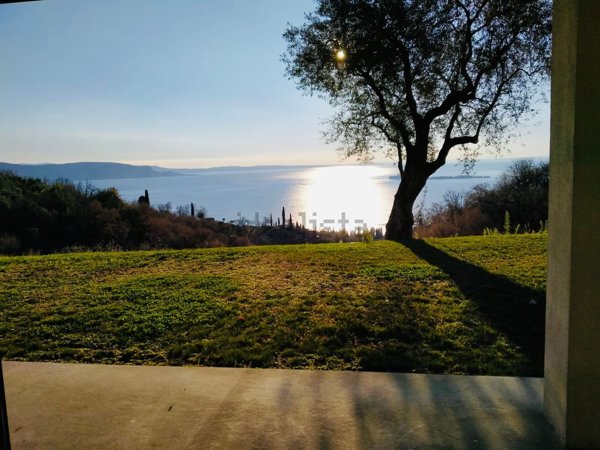 casa indipendente in vendita a Gardone Riviera
