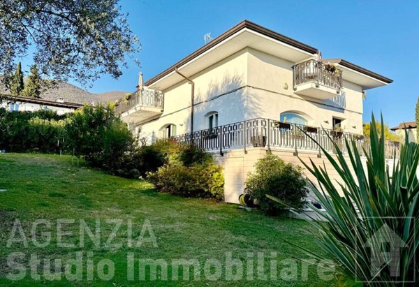 casa indipendente in vendita a Gardone Riviera
