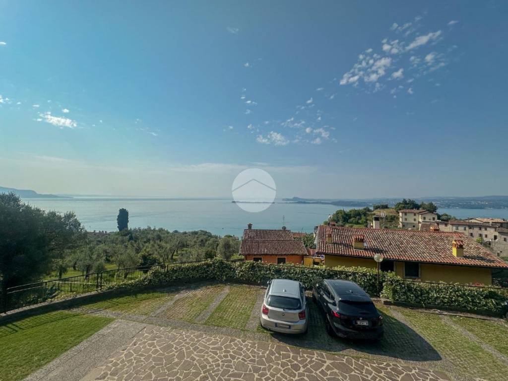 appartamento in vendita a Gardone Riviera in zona Fasano