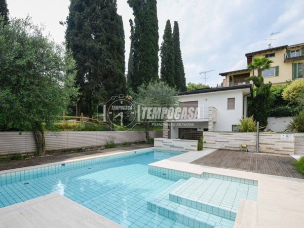 casa indipendente in vendita a Gardone Riviera