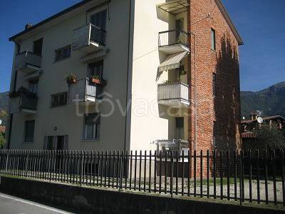 appartamento in vendita a Gardone Riviera in zona San Michele