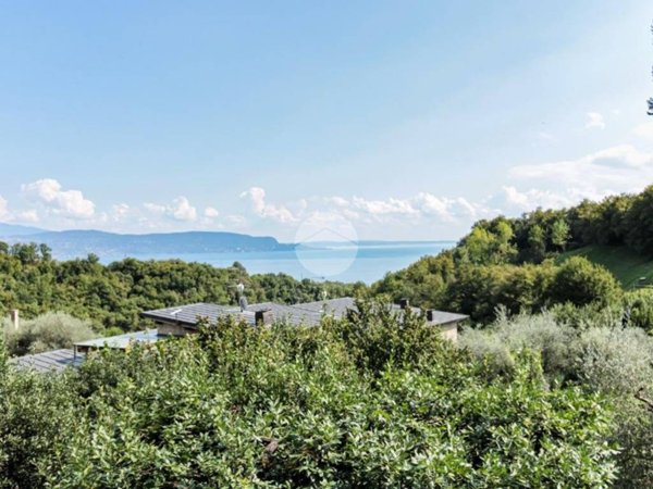 casa indipendente in vendita a Gardone Riviera
