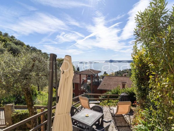 appartamento in vendita a Gardone Riviera in zona Fasano