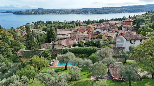casa indipendente in vendita a Gardone Riviera
