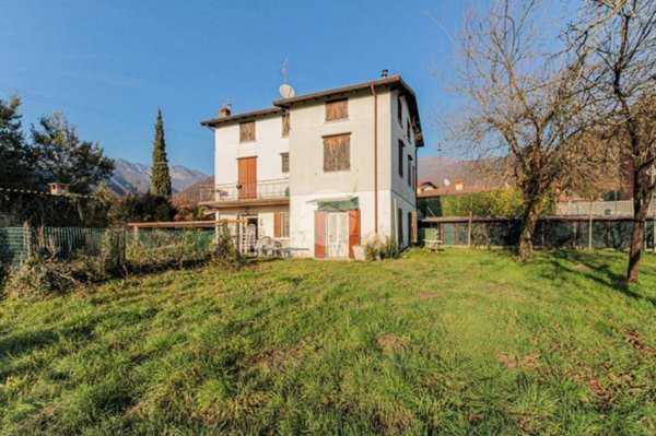 appartamento in vendita a Gardone Riviera in zona San Michele