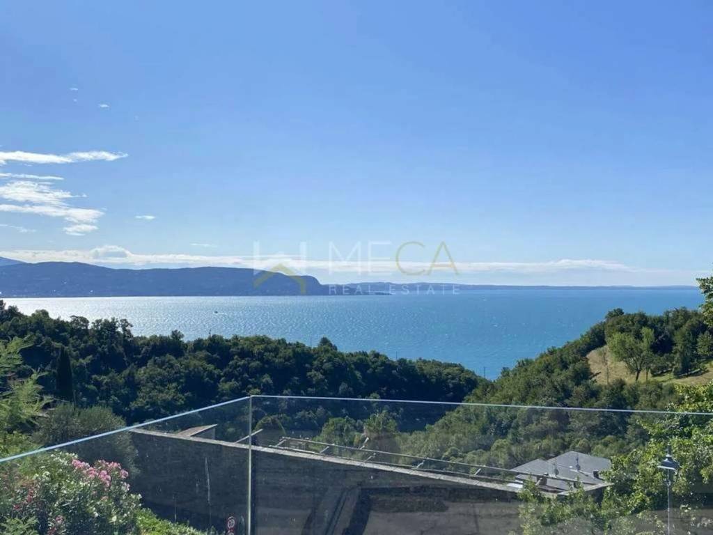 casa indipendente in vendita a Gardone Riviera
