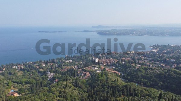 terreno edificabile in vendita a Gardone Riviera
