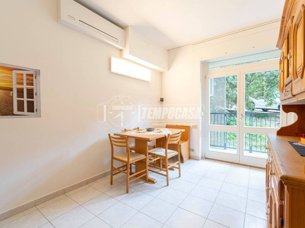 appartamento in vendita a Gardone Riviera