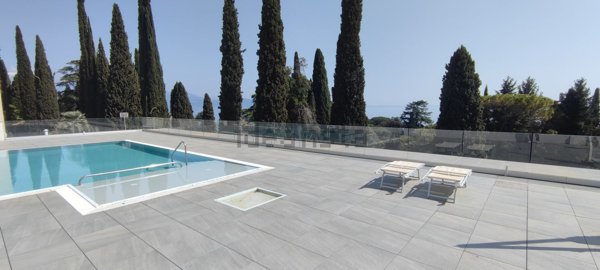 appartamento in vendita a Gardone Riviera