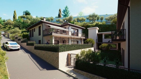 appartamento in vendita a Gardone Riviera in zona Fasano