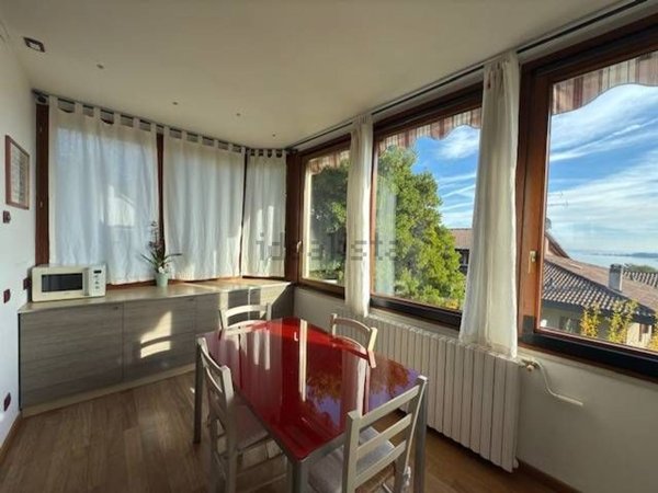 appartamento in vendita a Gardone Riviera in zona Morgnaga
