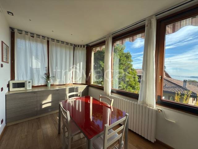 appartamento in vendita a Gardone Riviera in zona Morgnaga