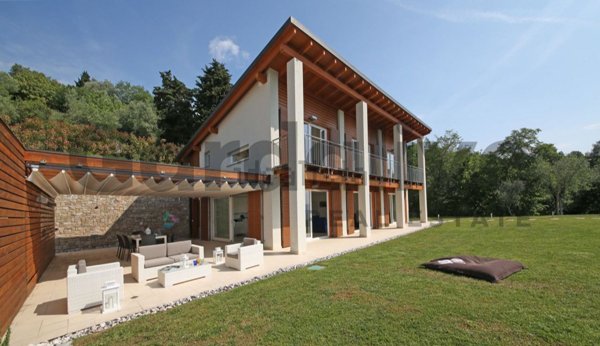 casa indipendente in vendita a Gardone Riviera